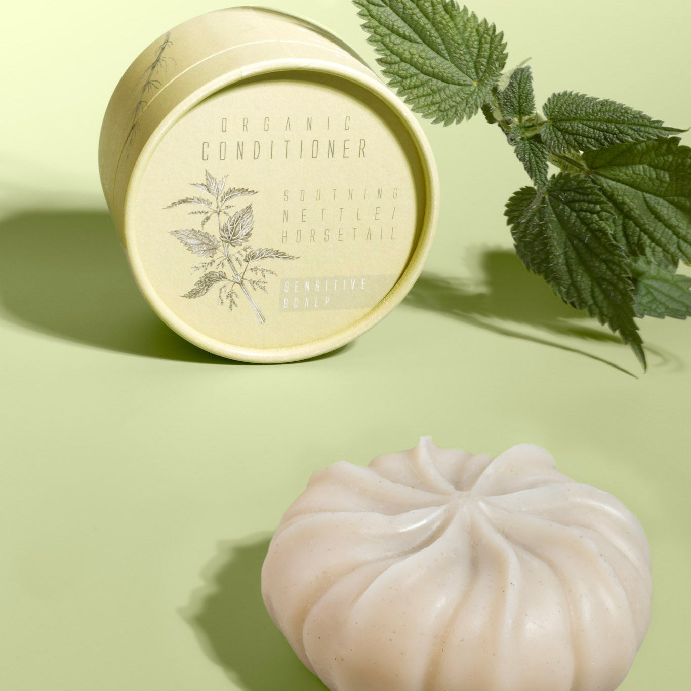 Balsamkaka SOOTHE - med nässla och åkerfräken 80g