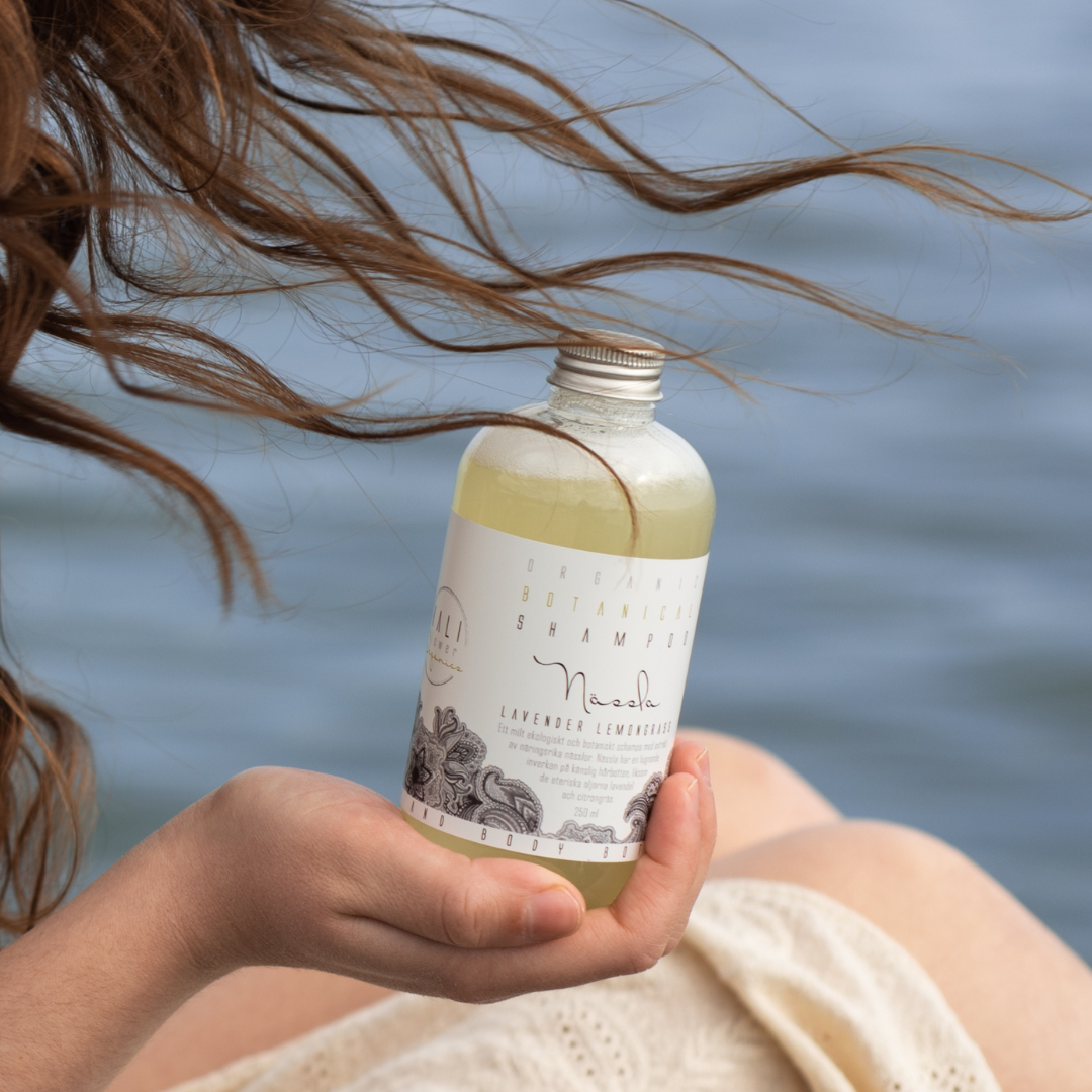 Organic Nettle Botanical Shampoo - Lemongrass and Lavender