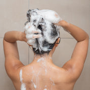 Schampokaka SOOTHE - nässla & åkerfräken med grön lera